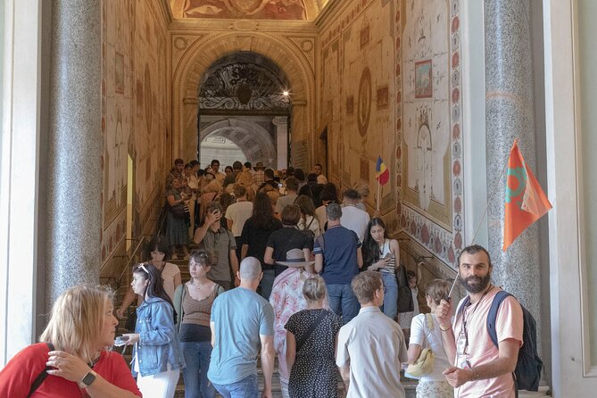 Guided tour of the Vatican Museums and Sistine Chapel in Spanish - A Spanish Vatican Tour That Fits Real Life: 3 Hours, Real Highlights