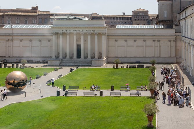 Guided tour of the Vatican Museums and Sistine Chapel in Spanish - Who This Tour Suits (and Who Might Want a Different Plan)