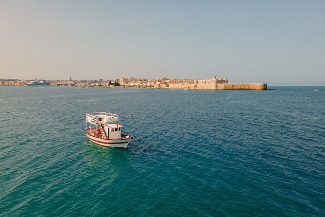 Half Day Boat Tour on the Syracuse Coast with Lunch - Ortigia by boat: the 11:00 start that keeps the day easy