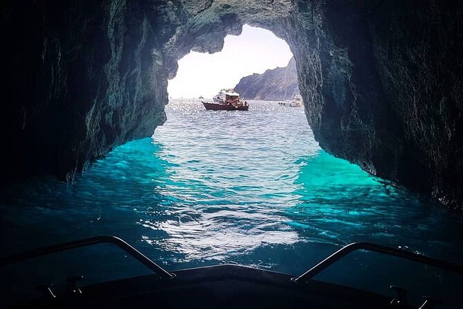 Half Day Private Boat Tour of Capri - Marina Grande start: the day begins with good positioning