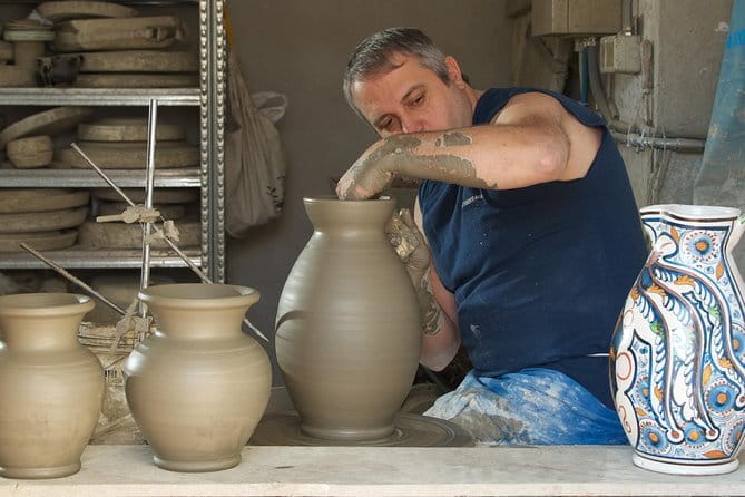 Handmade Tuscan Ceramics Masterclass in Montelupo - Key things that make this masterclass worth your time