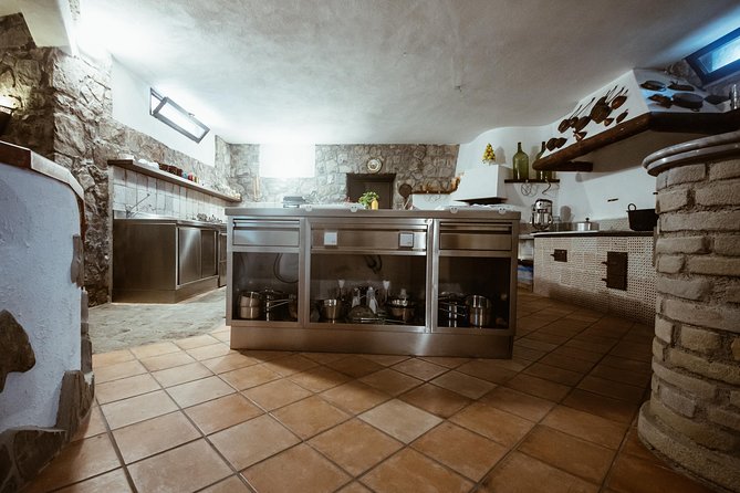 Hands-On Italian Cooking Class with Local Sorrento Chef - The catch-of-the-day lesson: all’acqua pazza