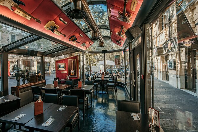 Hard Rock Cafe Rome with Set Lunch or Dinner - Timing and service: When the restaurant gets busy