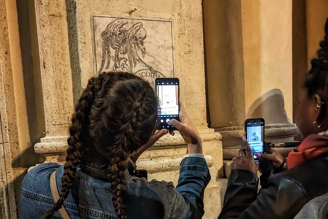 Haunted Rome Ghost Tour - The Original - The narrow, dark street stop: why Rome’s alleys feel spooky at night