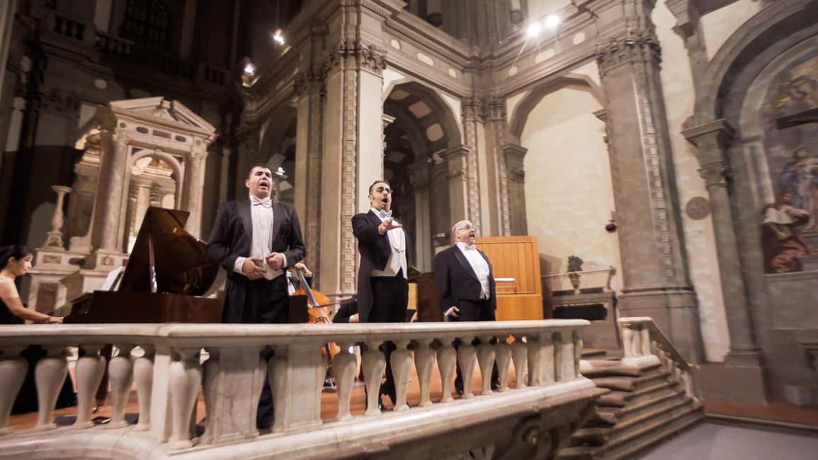 Heart of Florence: Dinner and Three Tenors Concert Ticket - Three Tenors–style concert up close: voices, instruments, and stage touches