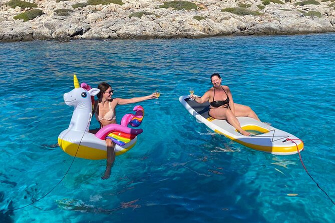 Heraklion: Dia Island Catamaran Cruise with Water Toys - Lunch and drinks: the Mediterranean food plan that actually saves your day