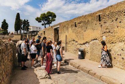 Herculaneum: Skip-the-Line Guided Tour with Archaeologist - Entering fast: where to meet and how to not miss your group