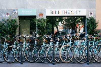 Highlights and hidden gems of Milan Bike Tour - Price and what you’re really paying for