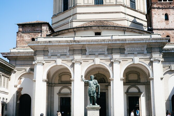Highlights and hidden gems of Milan Bike Tour - Castello Sforzesco and the Leonardo connection