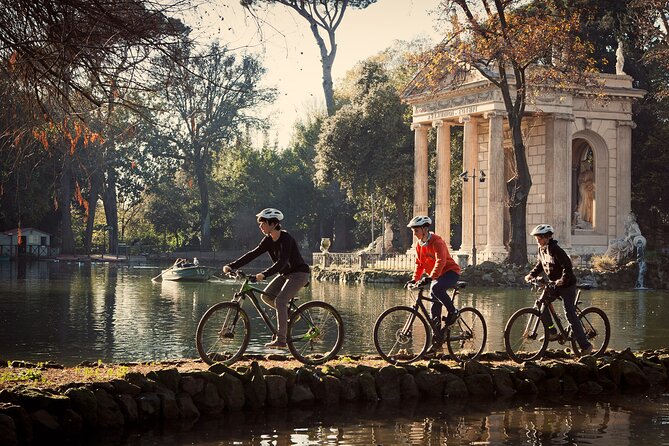 Highlights & Hidden Gems Tour with Top E-bike - Piazza del Colosseo: your first big “wow” view