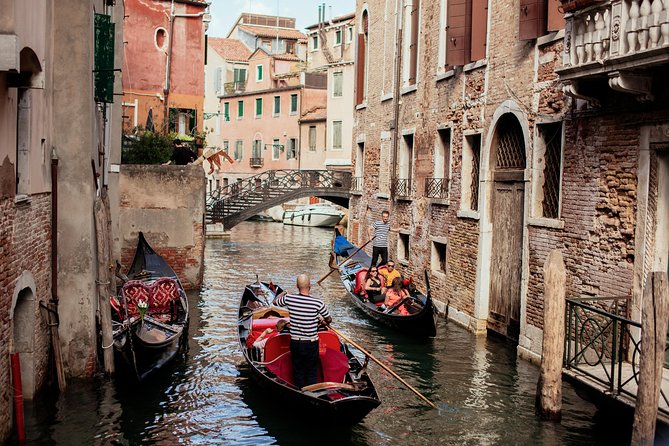 Highlights & Hidden Gems With Locals: Best of Venice Private Tour - Why a private 3-hour walk is the smartest way to get oriented in Venice