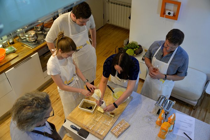 Home Cooking in Testaccio: Cacio e Pepe, Amatriciana, Carbonara - Andrea and Milvia: The Small-Group Secret Sauce