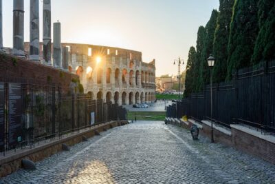 Hosted Access to the Colosseum - Entering the Colosseum fast with a host outside