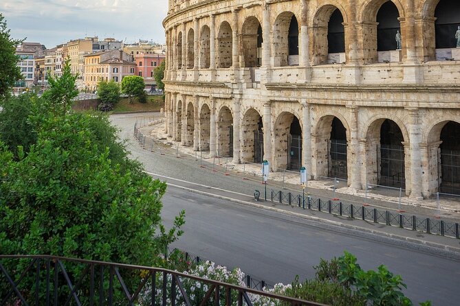 Hosted Access to the Colosseum - What can go wrong: meeting point, time windows, and refunds