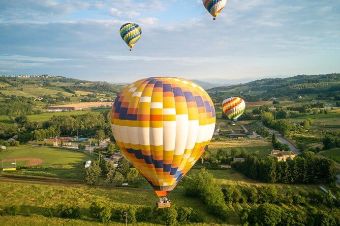 Hot Air Balloon Flight Over Tuscany from Siena - Balloon Team Italia: safety briefing and what the crew does first
