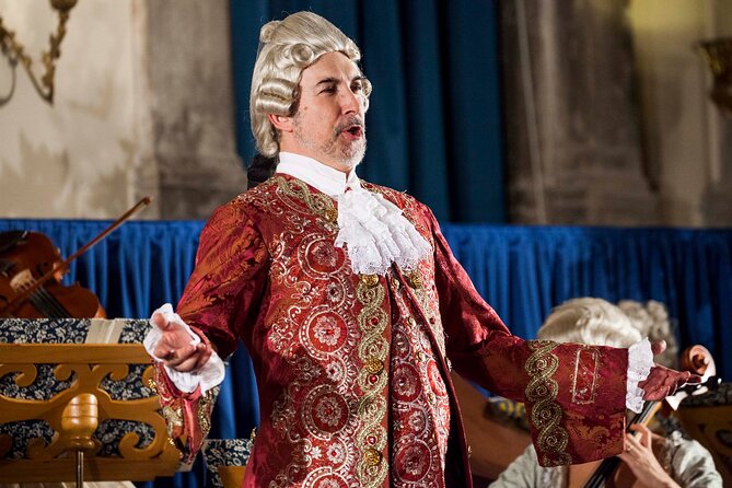 I Musici Veneziani Vivaldi's Four Seasons and Tenor arias - Scuola Grande di San Teodoro and the Salone Capitolare: Why This Room Is Part of the Show