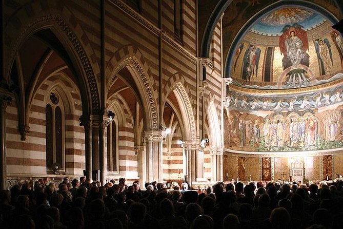 I Virtuosi dell'opera di Roma: La Traviata at St. Paul Within the Walls - Seating Choices: How to Avoid the Back-Row Regret