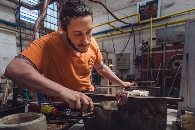 In-depth Guided Tour in a Real Murano Glass Factory - Why this Murano glass tour feels different