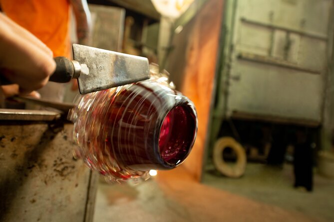 In-depth Guided Tour in a Real Murano Glass Factory - Who this tour suits best