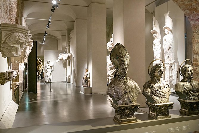 Inside Milan’s Duomo: Cathedral Tour with Optional Rooftop - Why the Duomo Tour Works: Fast Entry and a Guide You Can Actually Hear