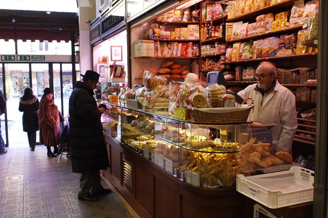 Intimate Modena Food Tour: Market & Local Secrets (Max 8) - Mercato Albinelli: where Parmesan age becomes a real conversation