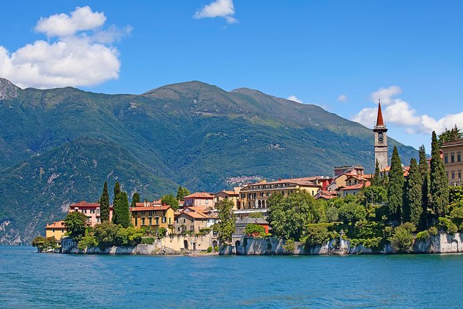 Italy and Switzerland Day Trip: Lake Como, Bellagio & Lugano from Milan - Starting at Piazza Sigmund Freud: how the day actually feels