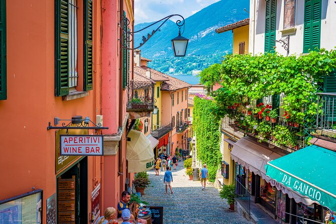 Italy and Switzerland Day Trip: Lake Como, Bellagio & Lugano from Milan - The coach, headsets, and timing: keeping a long day from feeling like a slog