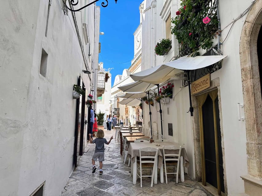 Itria Valley: Polignano, Ostuni, and Locorotondo, from Bari - Getting started in Bari: meeting point, timing, and the bus comfort check