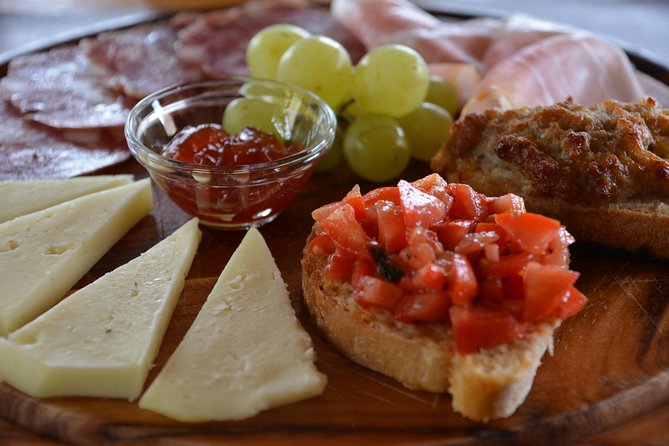 It's Wine Time! 2 wineries & farm-to-table lunch—max 8 pp - Should you book Wine Time? My take