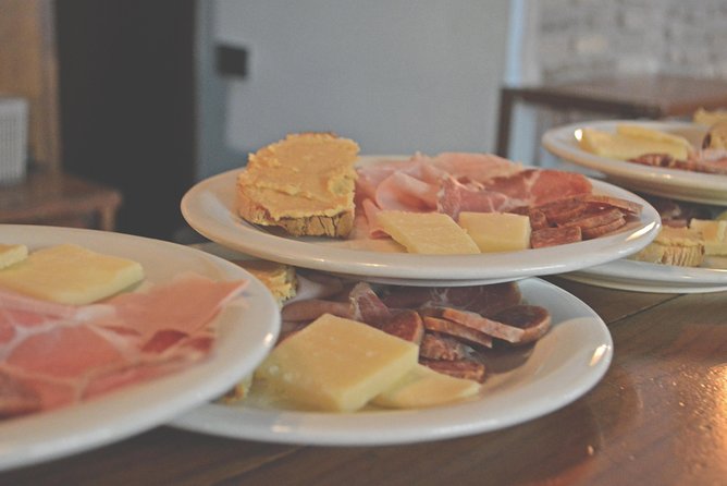 Jewish Ghetto and Campo Dè Fiori By Night Food, Wine and Sightseeing Tour - A 5:45 pm Rome plan that eats like a meal