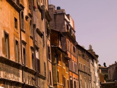Jewish Ghetto & Piazza Navona: Food, Wine & Sightseeing Rome Tour - Jewish Ghetto First Stop: Fried Artichokes and Real Neighborhood Mood