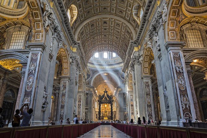 Just Ticket - Vatican Museum and Sistine Chapel Fast track - Crowds and heat: how fast-track helps, and what it can’t fix