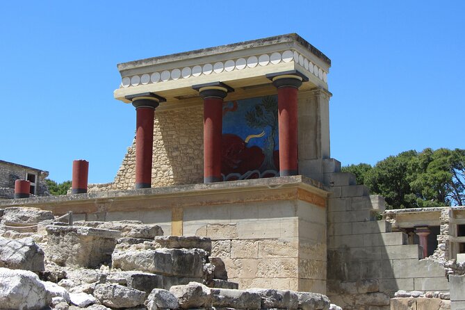 Knossos & Lasithi Plateau: Zeus Cave,Villages, Olive Oil Tour - Stop 1: Omalia Olive Press and the real liquid gold tasting
