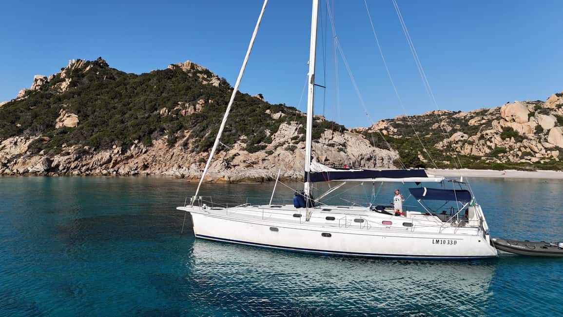 La Maddalena: Full-Day Sailing Trip - Food and Drinks on Board: More Than a Sandwich Moment