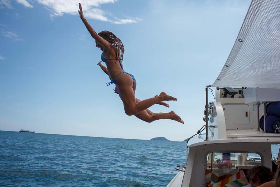La Spezia: Gulf of Poets Boat Trip with Swim Stops - Lerici and San Giorgio Castle: the quieter second act with WWII echoes