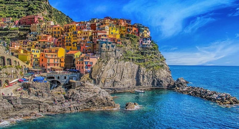 La Spezia : Morning or Sunset Cinque Terre Tour & Aperitif - Why a boat beats the train for Cinque Terre photos
