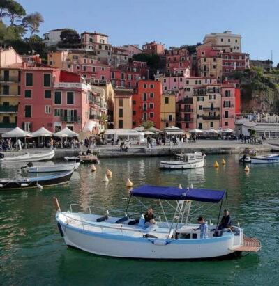 La Spezia : Morning or Sunset Cinque Terre Tour & Aperitif - Getting aboard in La Spezia (or Porto Venere) and settling in