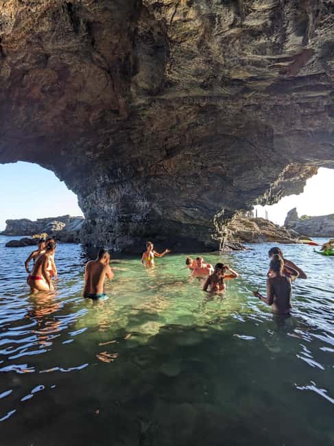 La Spezia: Sunset Kayak & Caves Tour w/ Swimming & Aperitif - Secret Stop: The Cave-and-Cove Rhythm Plus Swim Time and Aperitivo