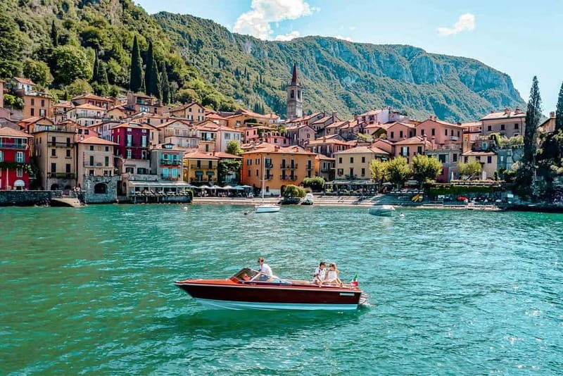 Lake Como: Classic Boat Private Tour - What makes Villa Balbianello special from the boat