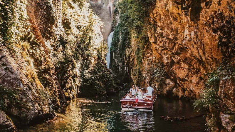 Lake Como: Classic Boat Private Tour - The 30-minute cruise: fast, focused, and best for short attention spans