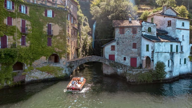Lake Como: Classic Boat Private Tour - The 2-hour cruise: villas, island views, and the best chance to swim