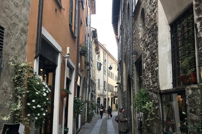 Lake Como: eBike City Tour Guided by an iPad and a Tour Leader - Volta Square, Teatro Sociale, and the City’s More Quieter Corners