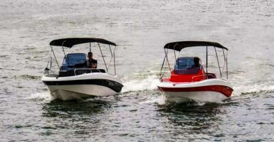Lake Como: Motor Boat Rental - Meeting at Sant’Agostino su Lungo Lario Trieste: easy to find, simple to board