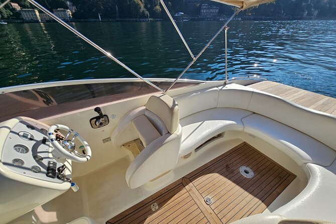 Lake Como Shared Boat Tour and Aperitif with Prosecco - Captains and Guides: Why the Personality Matters on a Short Cruise