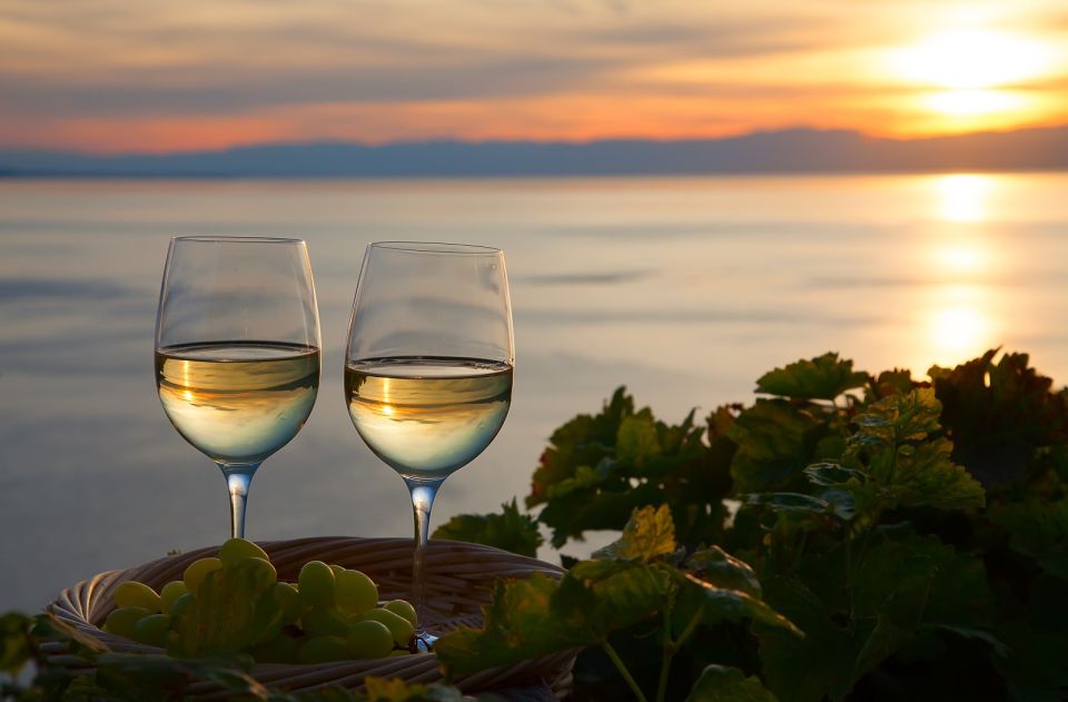 Lake Como: Winery Tour with Wine Tasting - The Tasting Terrace Over Lake Como: 3 Wines With Real Pairings