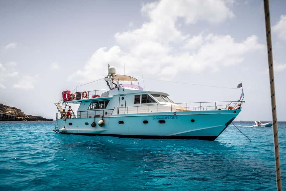 Lampedusa: Yacht excursion, swimming stops and typical lunch - Meeting at Via Alessandro Volta and what to plan for