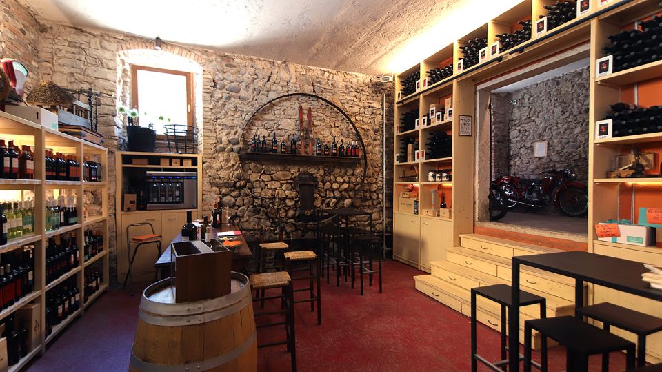 Lazise: Historical Center Wine Tasting Tour - Price and value: what $47 buys you in Lazise