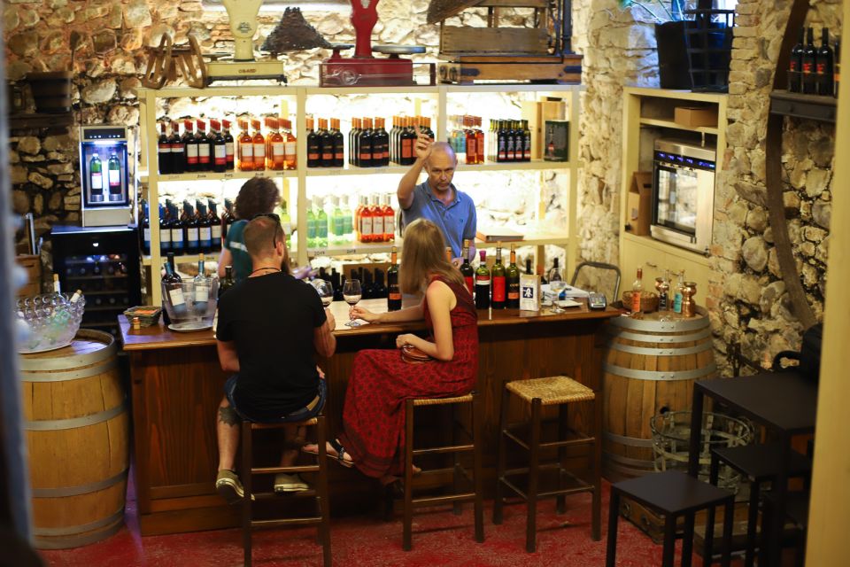 Lazise: Historical Center Wine Tasting Tour - Practical tips to make your tasting smoother