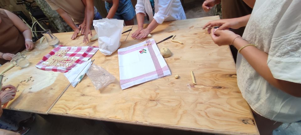 Lecce: Pasta Making Class in 1400s-Era Courtyard with Wine - Key things that make this pasta class in Lecce worth your time