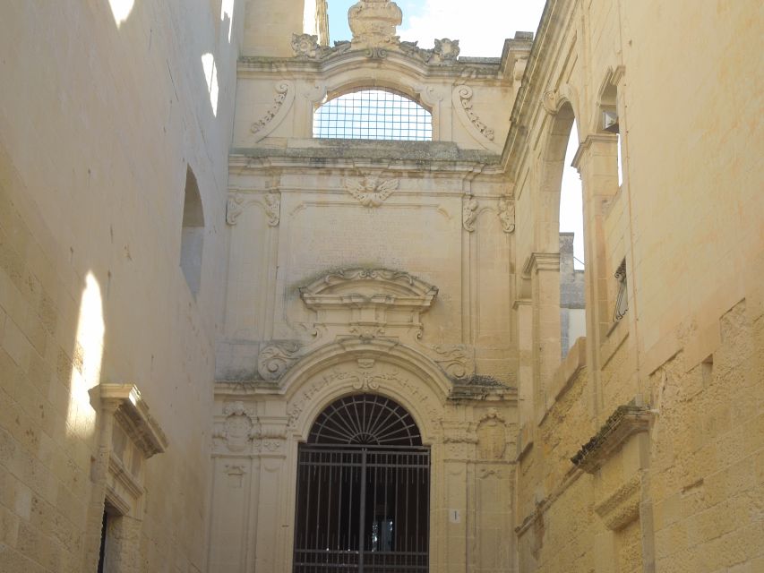 Lecce: Street Food Tasting and Sightseeing Tour - Papier-Mâché Statues: Where Tradition Becomes Visible